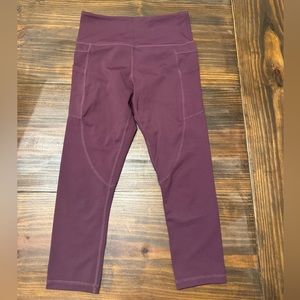 Plum pocket light n tight hi rise capri 20”